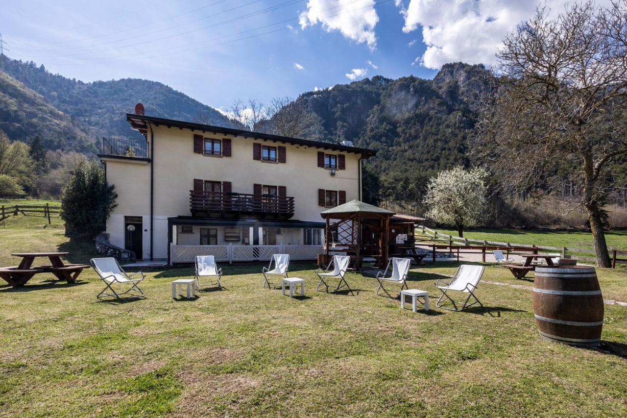 Agriturismo Val D' Egoi 3 トレモージネ エクステリア 写真